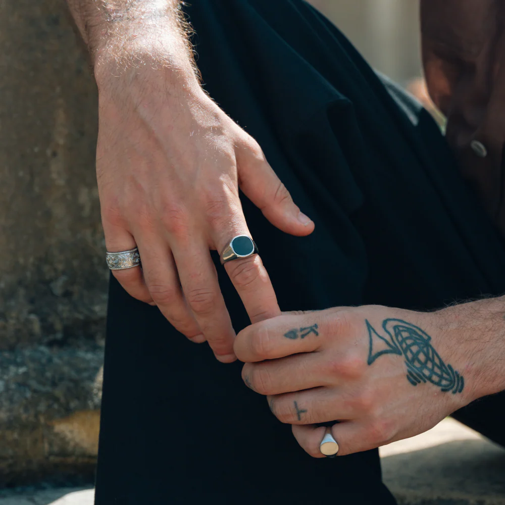 Large Black Onyx Signet Ring - Silver - Image 4