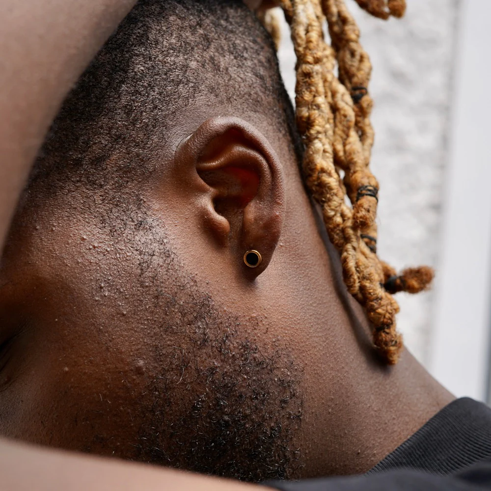 Black Stud (Gold) - Image 3