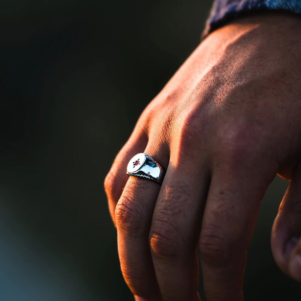 North Star Signet Red Ring - Gold - Image 5