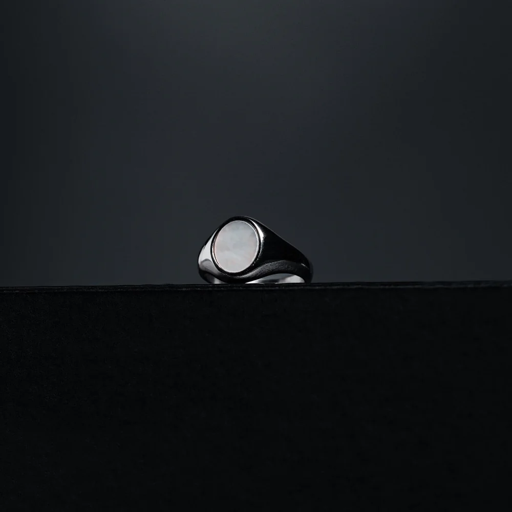 Pearl Signet Ring - Silver - Image 4