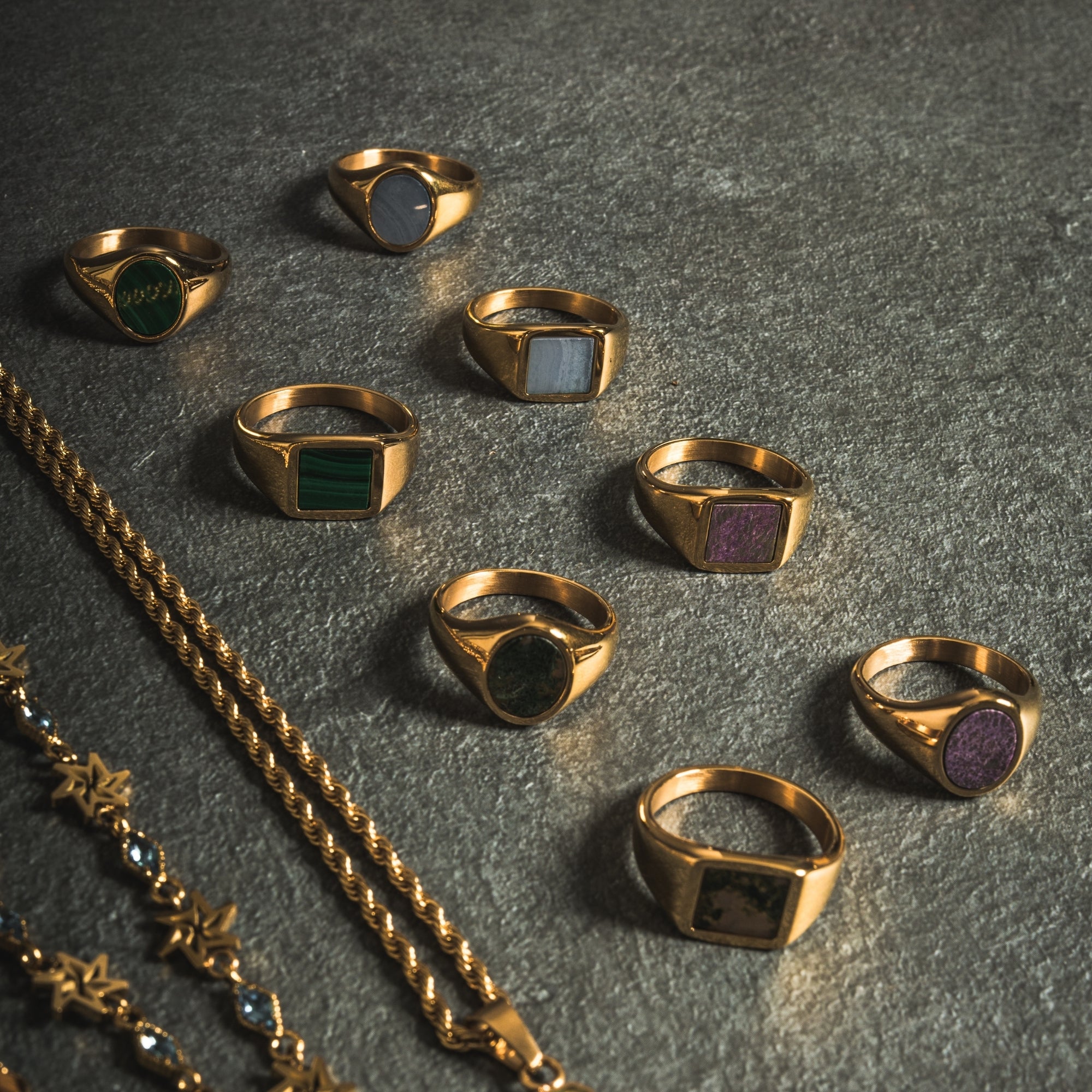 Malachite Signet Ring - Gold - Image 9