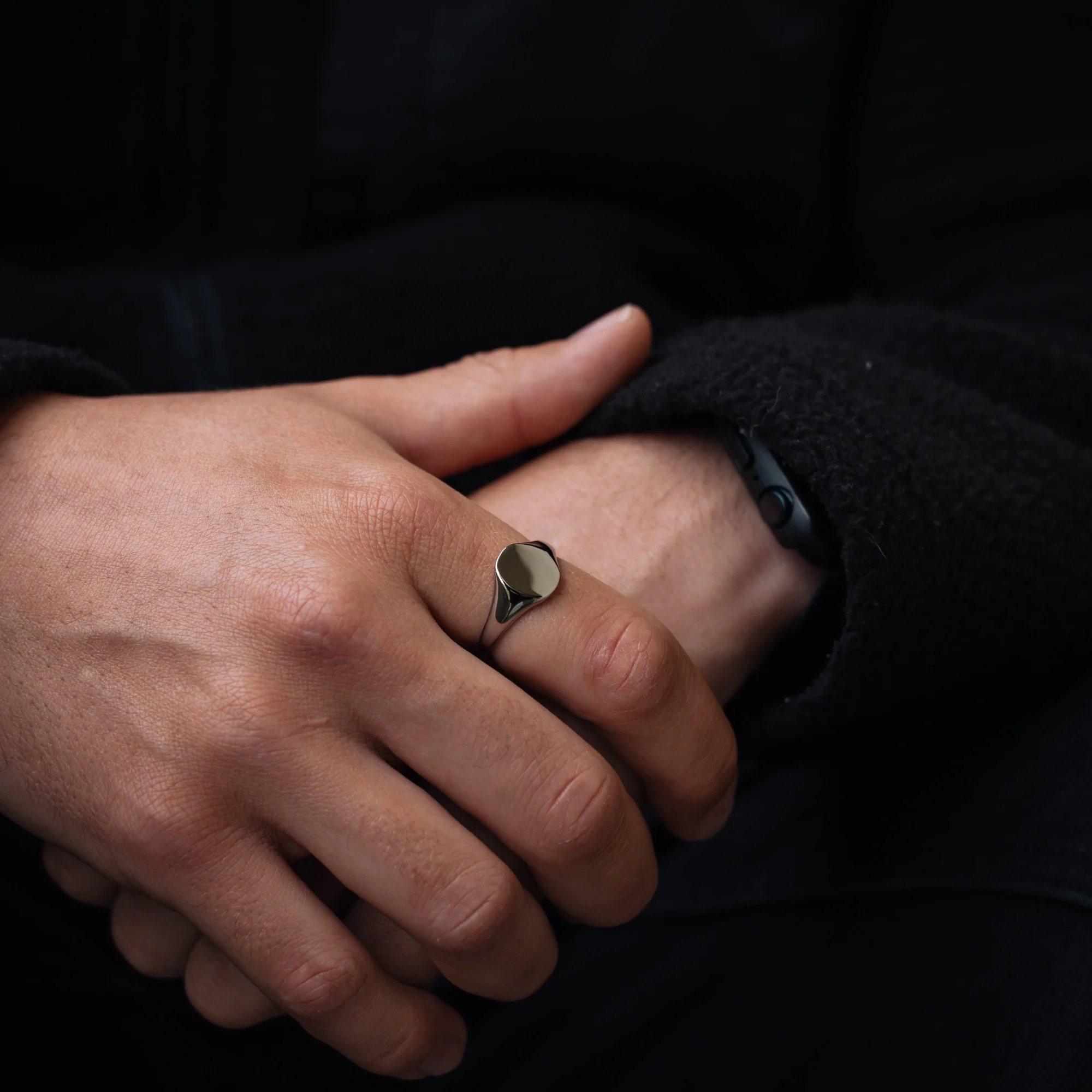 Smooth Signet Ring - Gold - Image 9