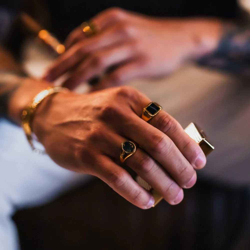 Square White Line Onyx Ring - Gold - Image 5