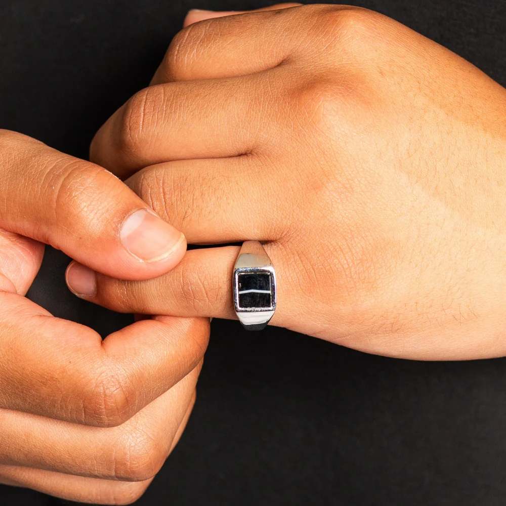 Square White Line Onyx Ring - Silver - Image 4