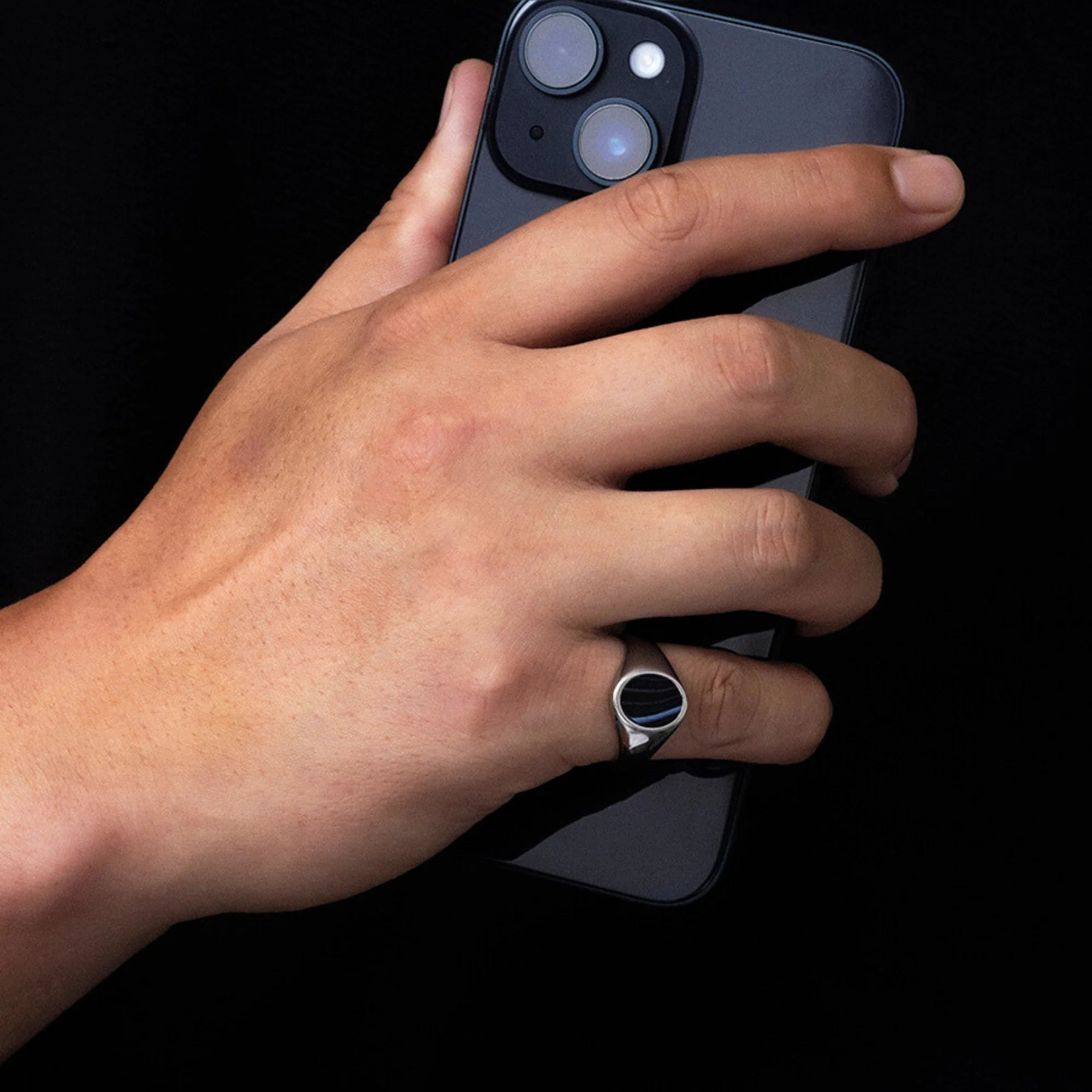 White Line Onyx Ring - Gold - Image 8